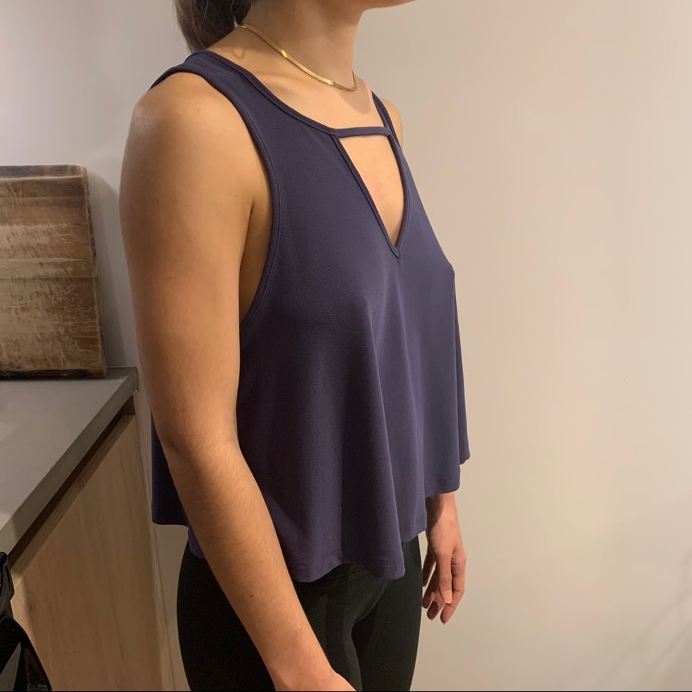 Cut out neck crop tank Size Small